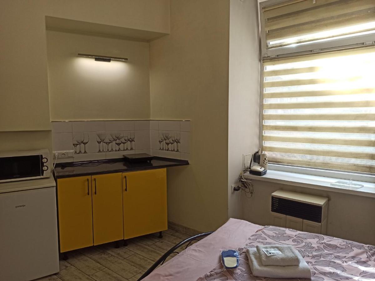 Smart Yellow Apartment-15 Хв Від Жд Вокзалу Leopoli Esterno foto