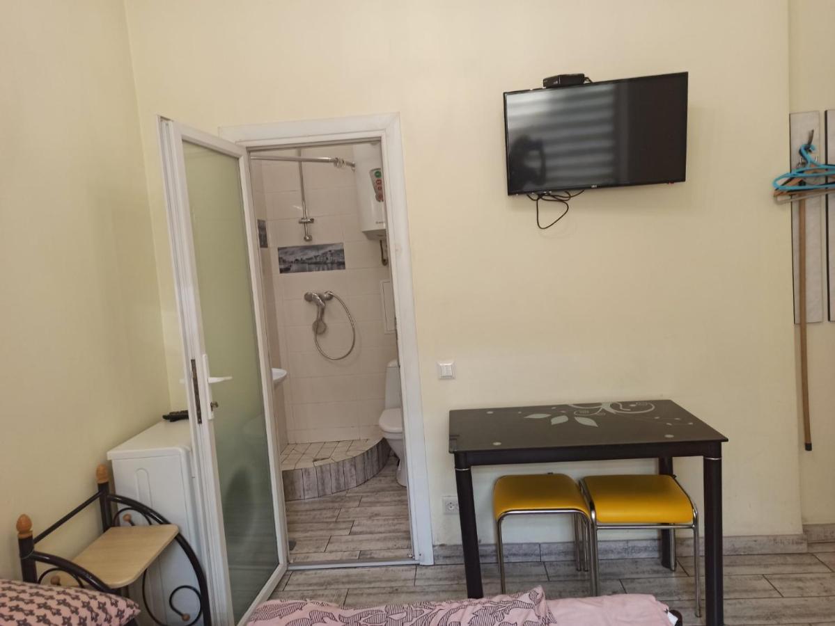 Smart Yellow Apartment-15 Хв Від Жд Вокзалу Leopoli Esterno foto