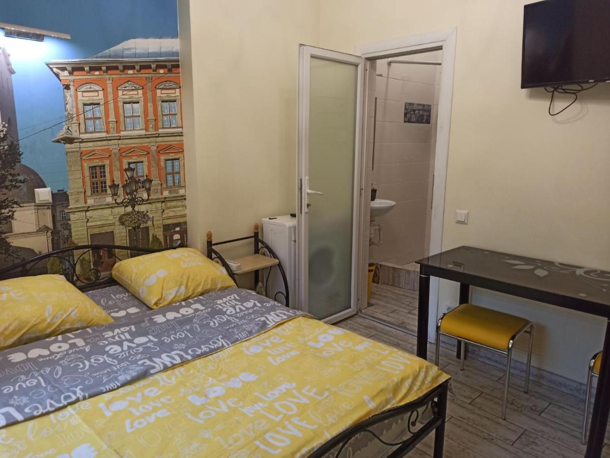 Smart Yellow Apartment-15 Хв Від Жд Вокзалу Leopoli Esterno foto