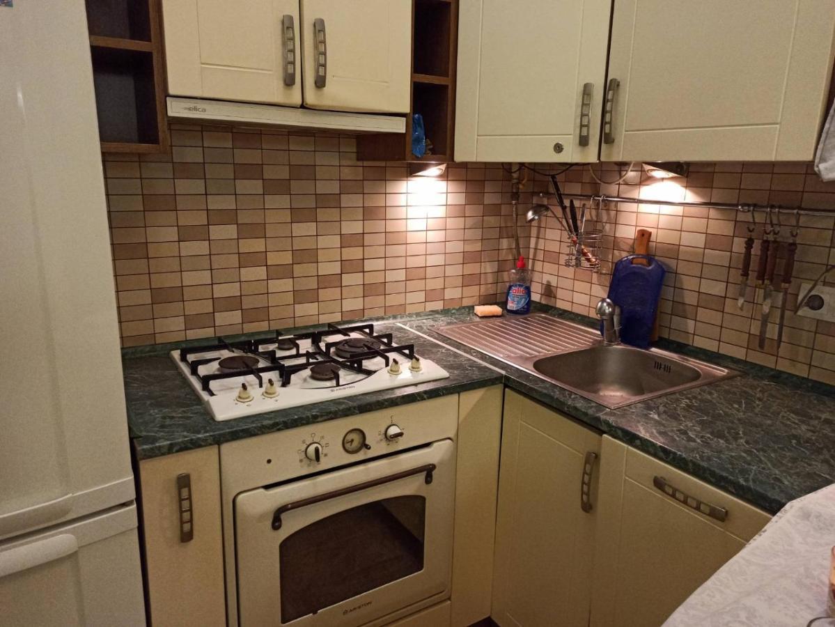 Smart Yellow Apartment-15 Хв Від Жд Вокзалу Leopoli Esterno foto
